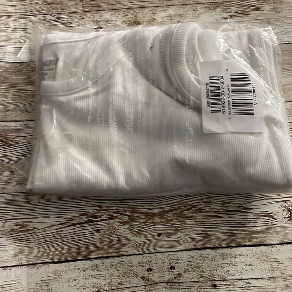 🆕 RESERVED E4L Old Navy Women’s First-Layer Ribbed Scoop-Neck Tank Top XL 16-18 - Picture 10 of 15